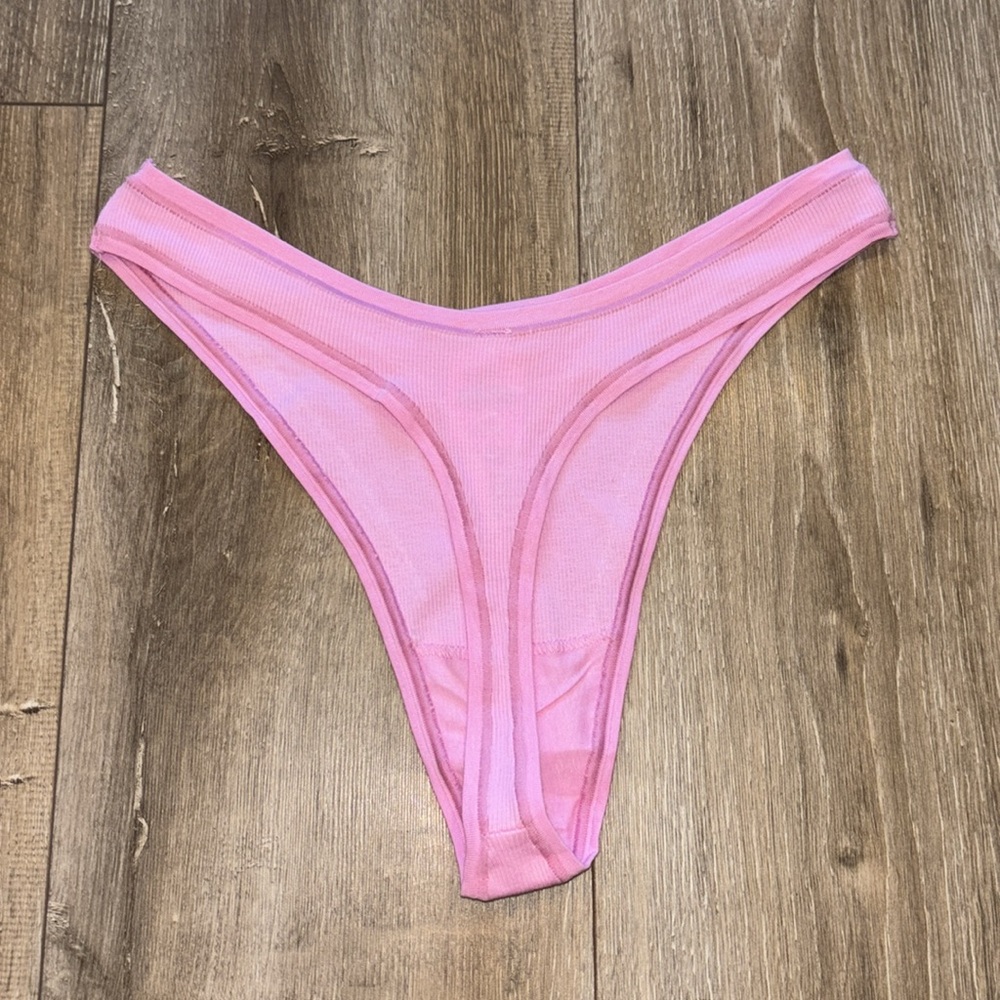 PINK Victoria’s Secret Thong Panty Bundle - Picture 9 of 13